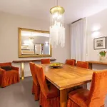 Spanish Steps Deluxe Apartament *