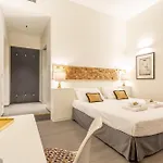Spanish Steps Deluxe