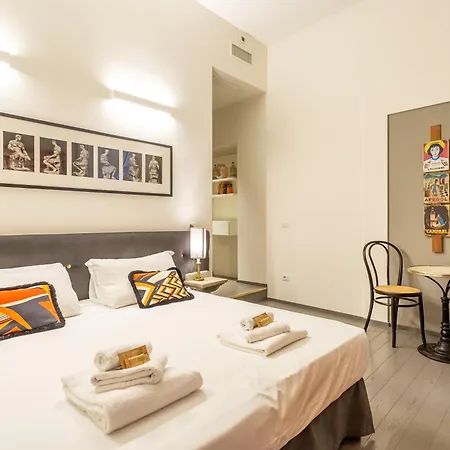 Spanish Steps Deluxe Apartamento *