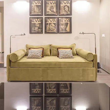 Spanish Steps Deluxe *