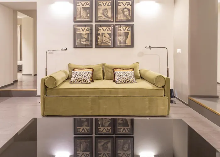 Spanish Steps Deluxe *