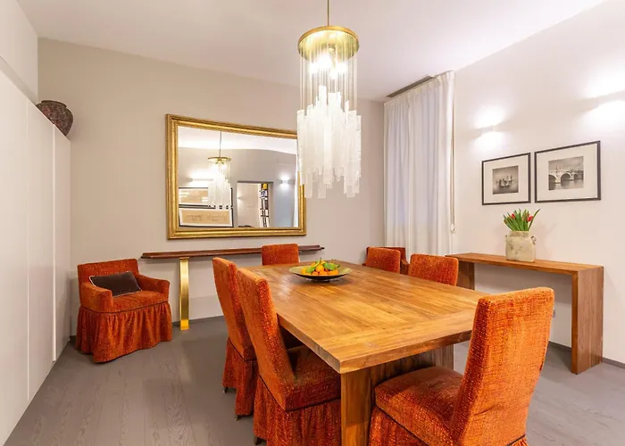 Spanish Steps Deluxe Apartment *